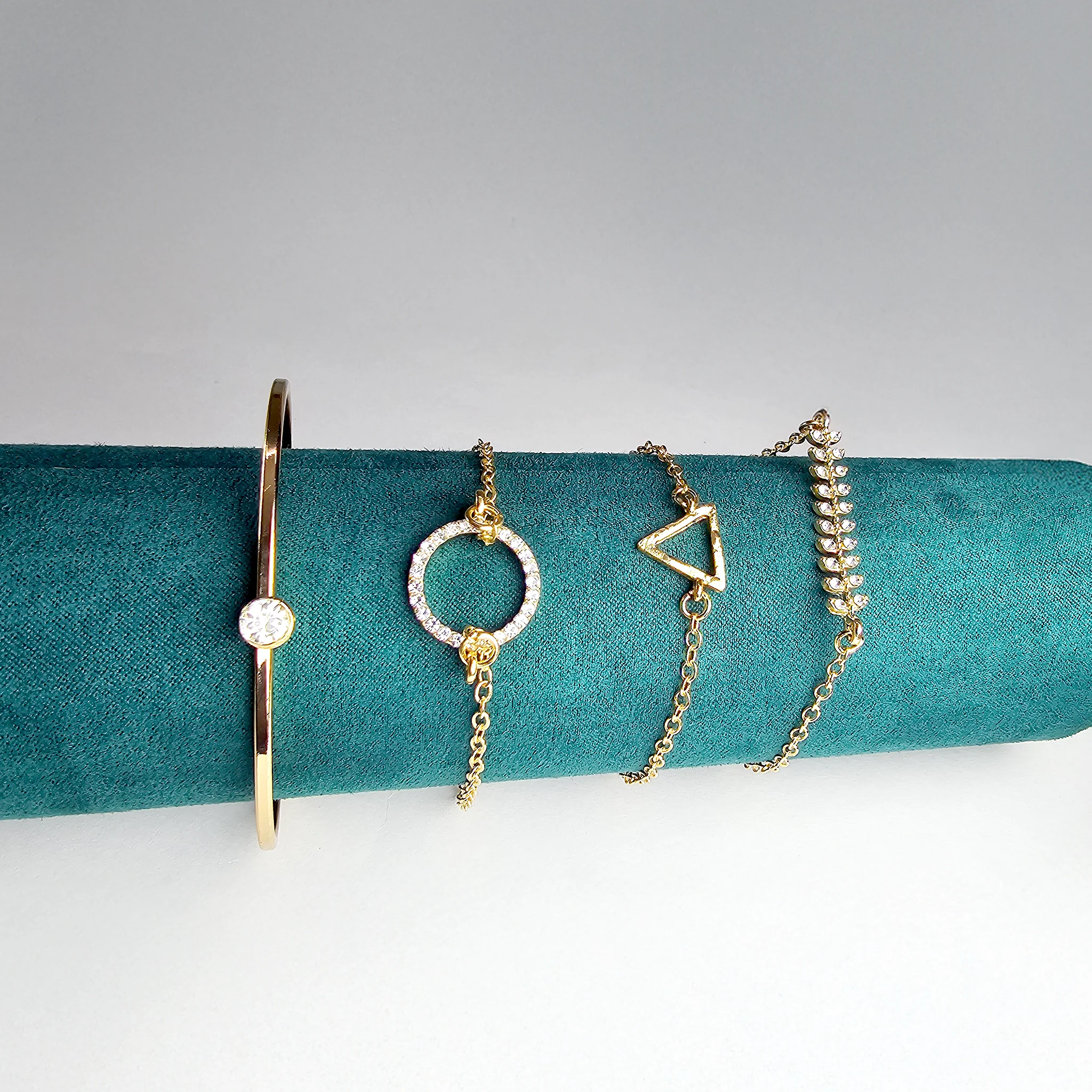 The Minimalist Charm Bracelet Set - Image 3